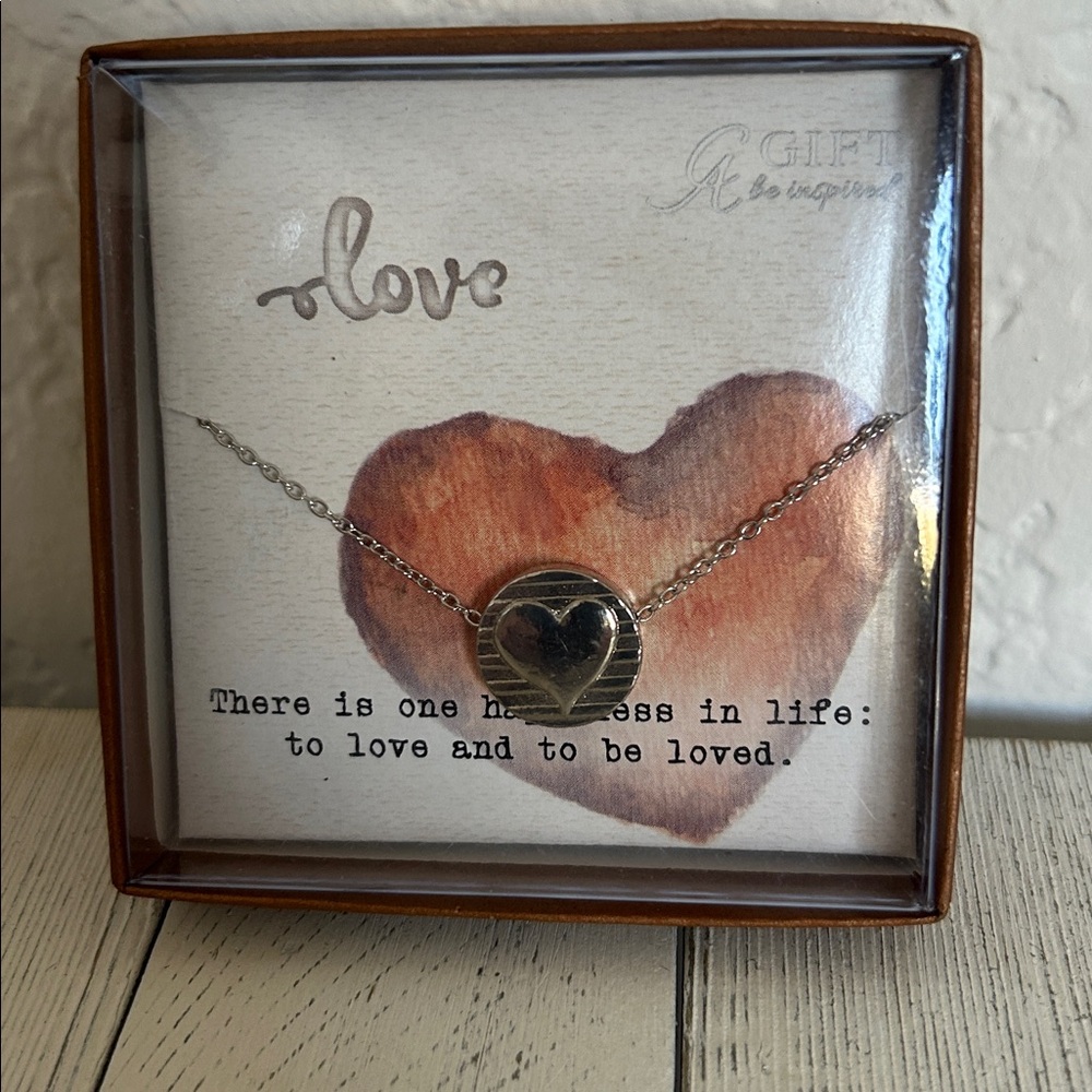 LOVE There is one happiness in life: Silver Round Heart Pendant Chain Necklace